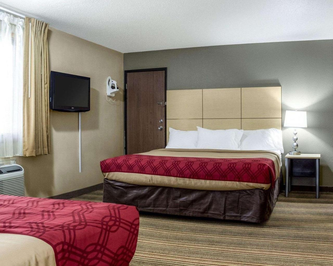 Econo Lodge Grand Forks Buitenkant foto
